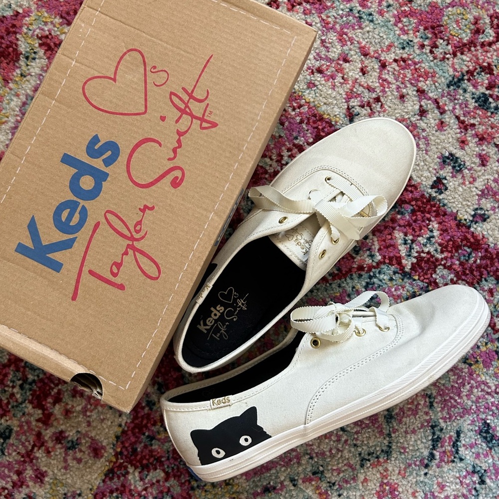 Taylor Swift + Keds Sneaky Cat 1989 (no charm)